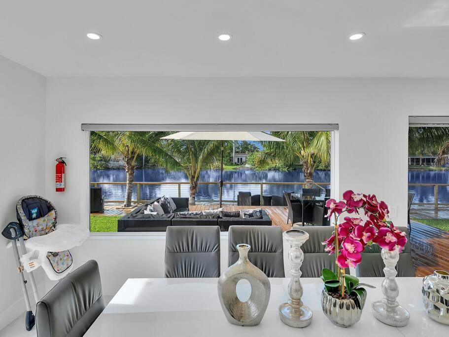 5-Star Lakefront Oasis In Hollywood-Hard Rock Casino Fort Lauderdale Esterno foto